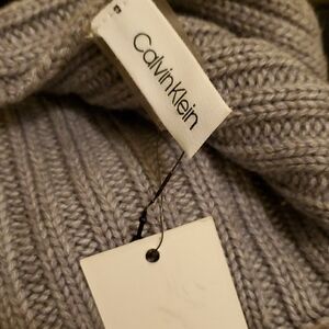 Calvin Klein Soft Gray Knit Accessory